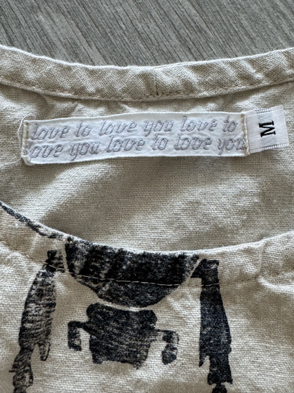 LOVE TO LOVE YOU Cropped Linen Tank Block Print Beetles Size Medium GUC - Picture 3 of 3